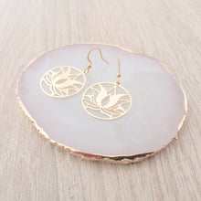 Charger l&#39;image dans la galerie, Boucles d&#39;oreilles lotus or - ARYA
